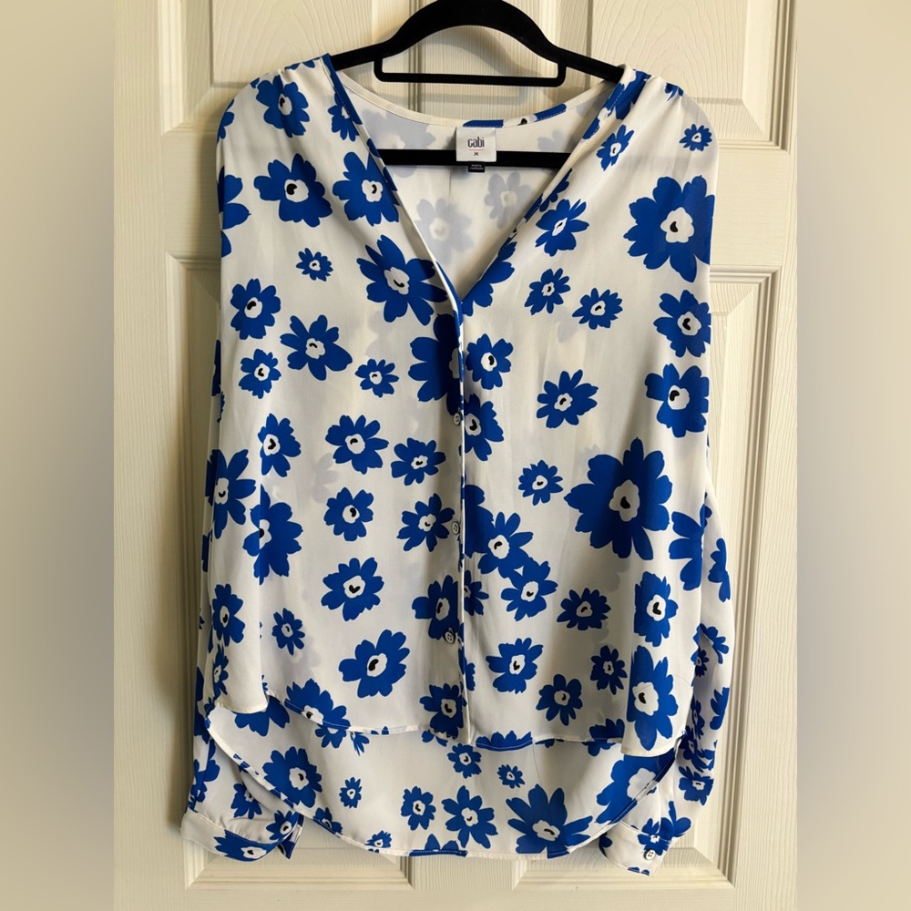 CAbi Blue and White Floral Chiffon Fall Winter Lightweight Dress Work Blouse